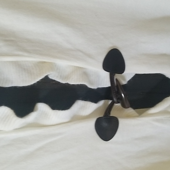 Collectionneighteen brand shawl/wrap - Picture 2 of 3